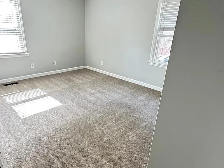 3808 Selwyn Ave — Photo 6