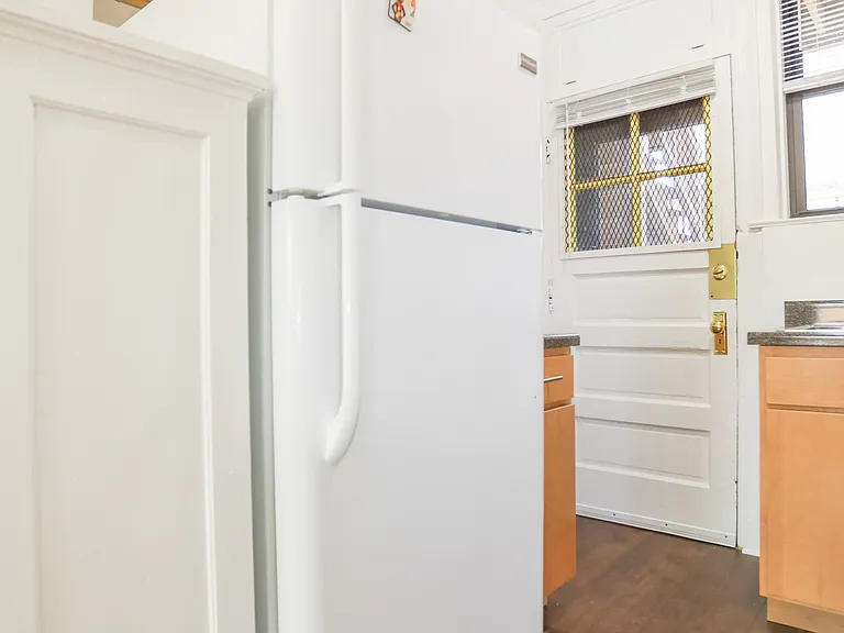 5602 W Wellington Ave #2S — Photo 7