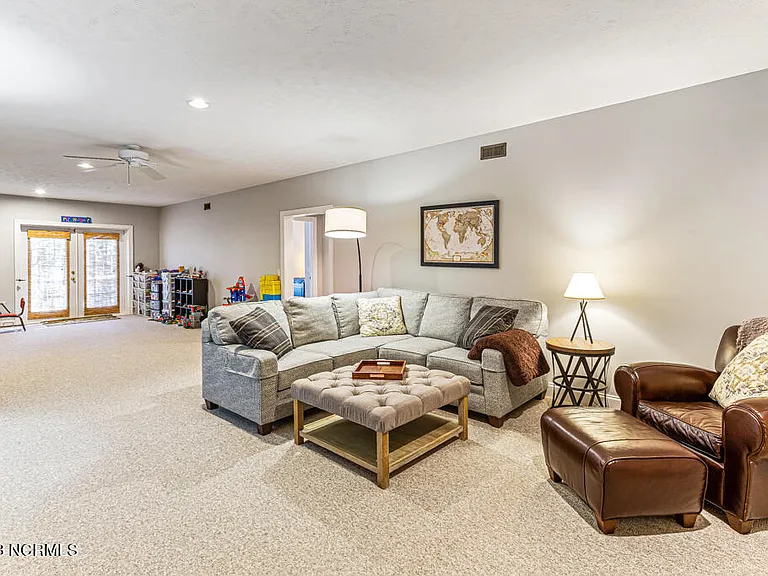 2 Lenoir Ct — Photo 24