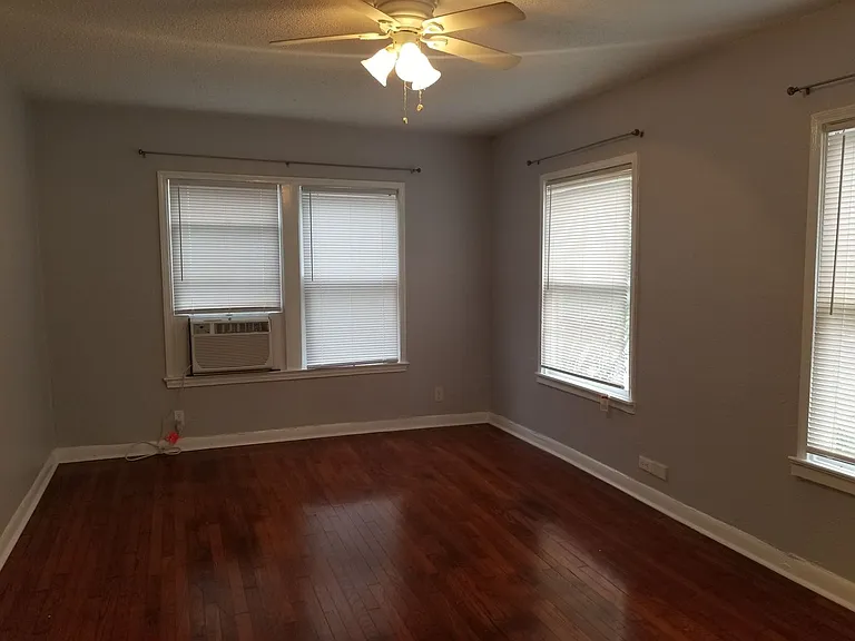 504 Elmhurst Ave — Photo 8
