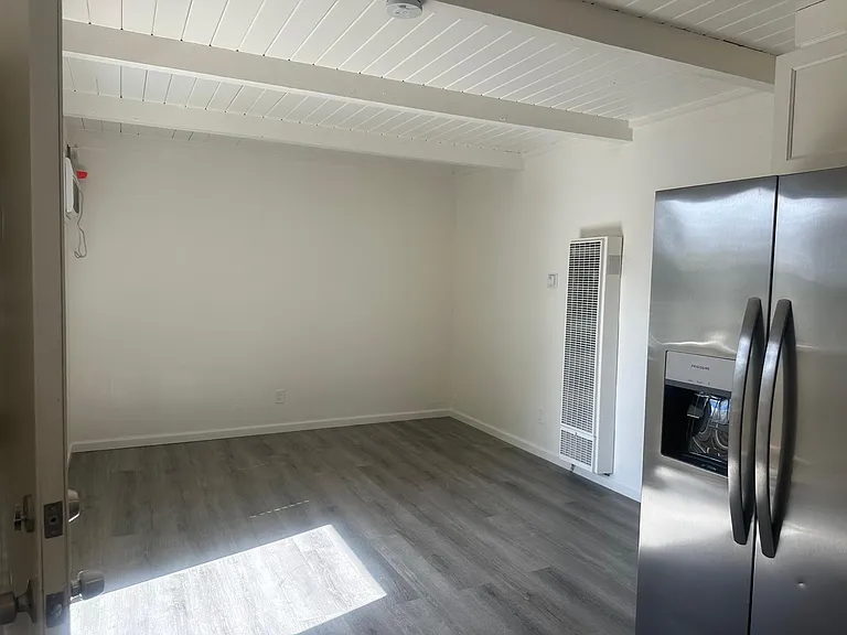 1125 Washington St #4 — Photo 2