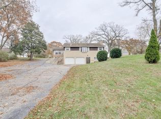 8111 Monroe St, Burlington, WI 53105