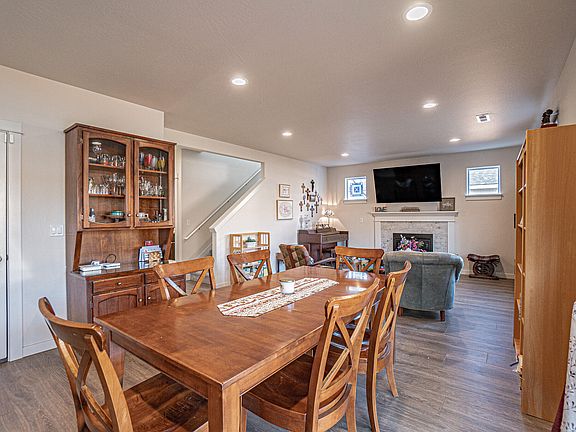 5th image of 3529 Carlin Dr