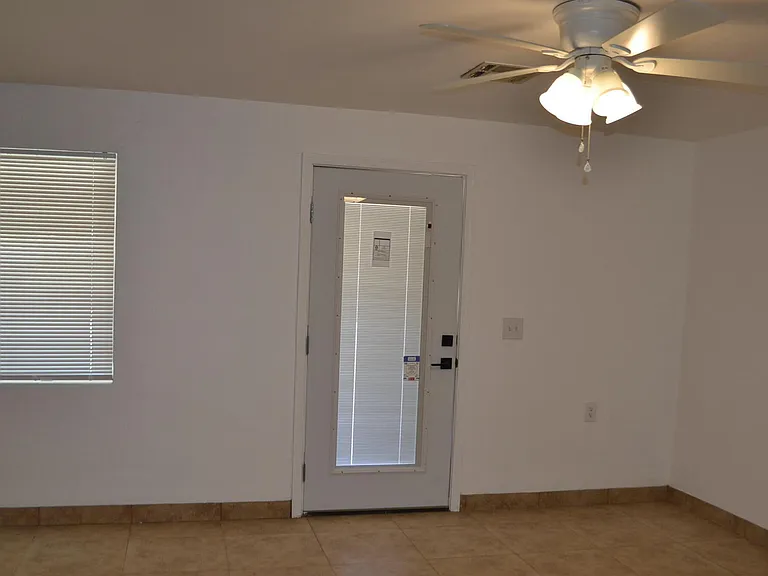 44 N Mountain Rd #5 — Photo 3