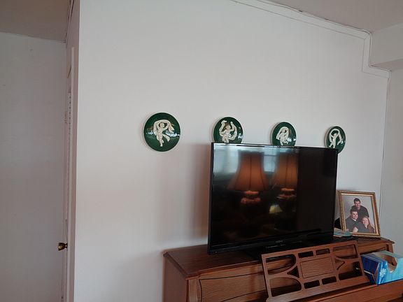 5th image of 2942 W 5th St APT 6N