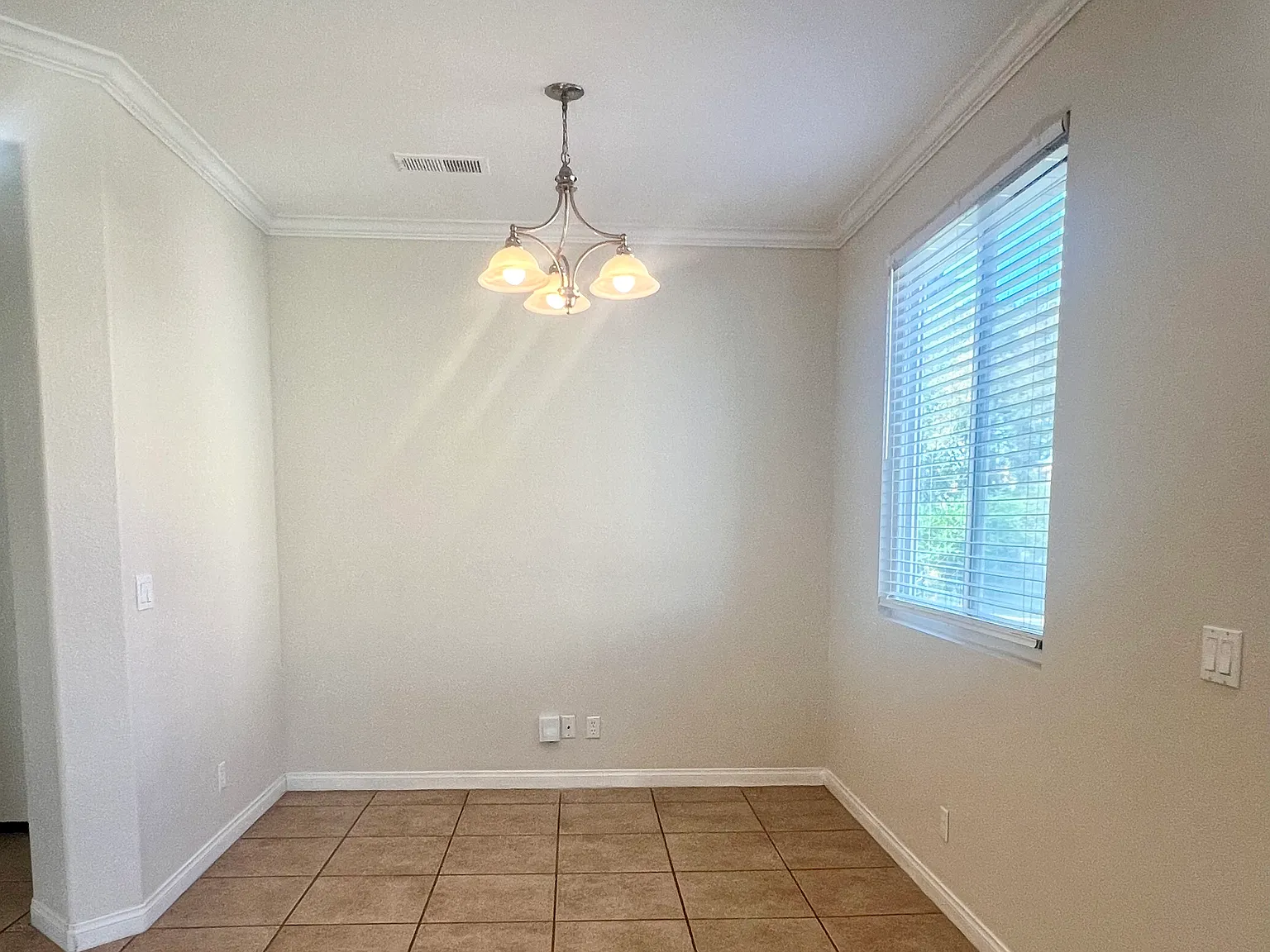 2 bed, 2.5 bath, 1264 sqft, $3,695 — Photo 3