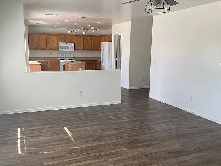 45579 W Dutchman Dr — Photo 38