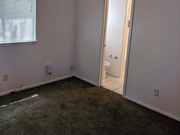 5th image of 1117 N Center St