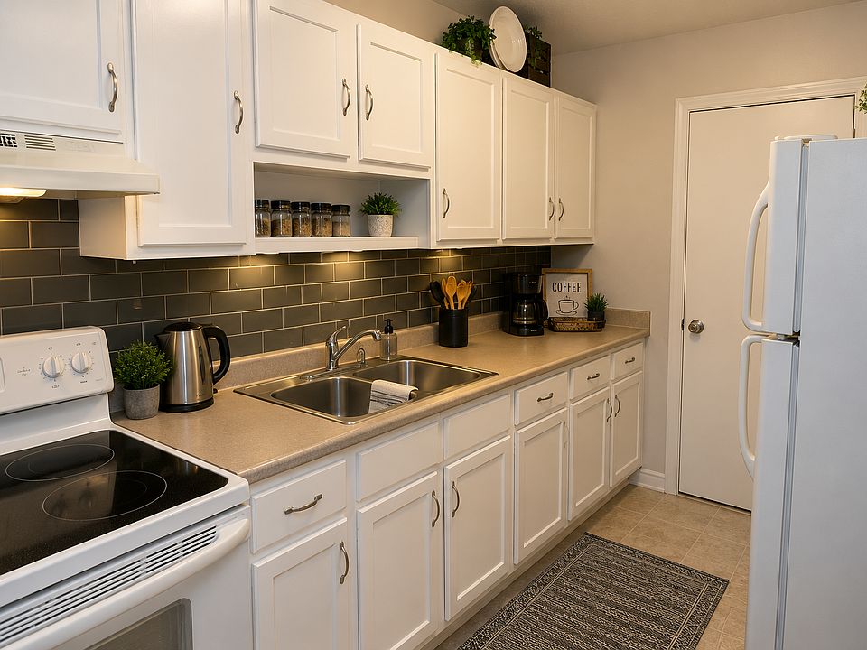 2nd image of 370 New Kent Rd APT 134