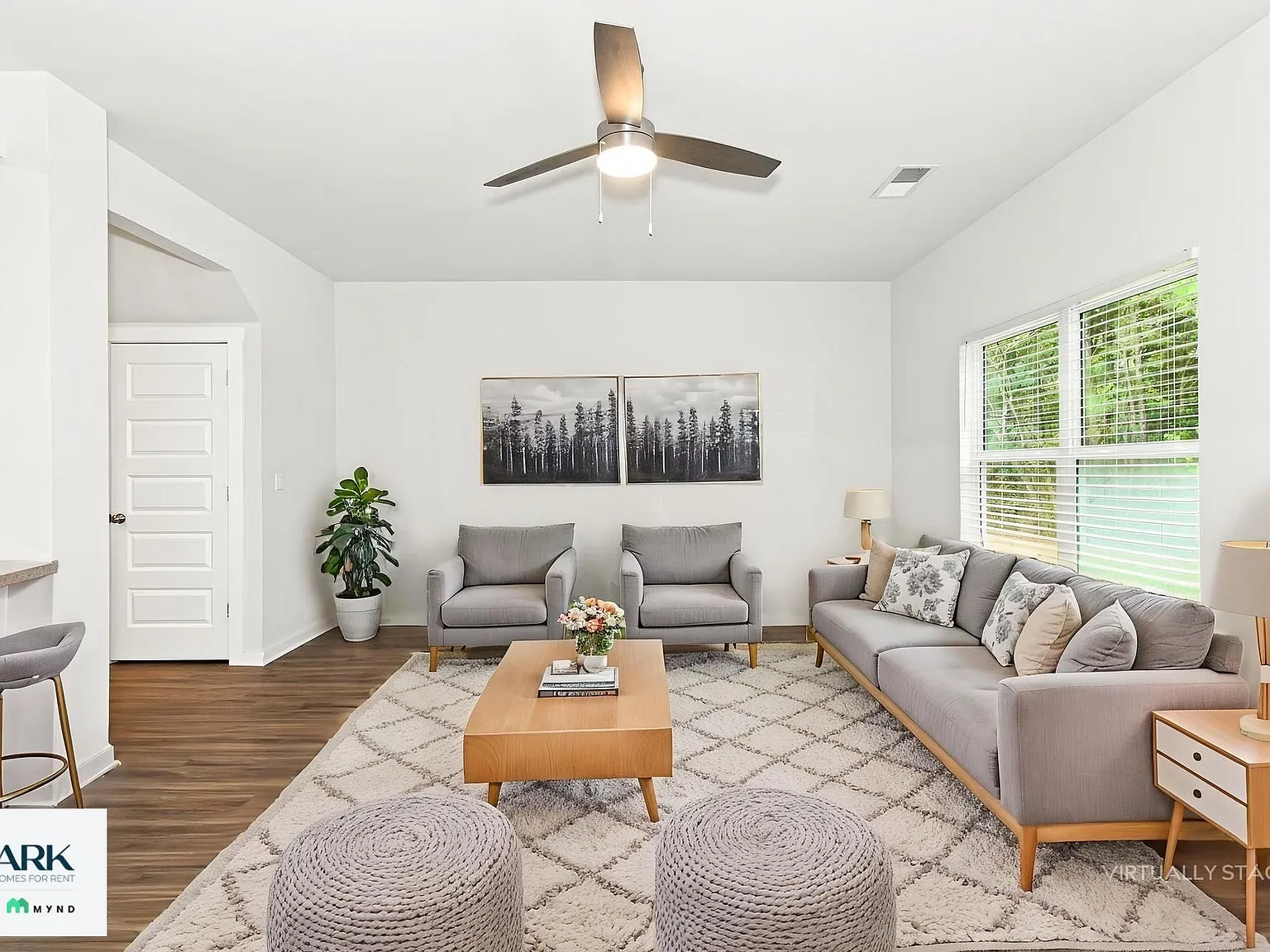 4 bed, 2.5 bath, 1947 sqft, $2,099 — Photo 3