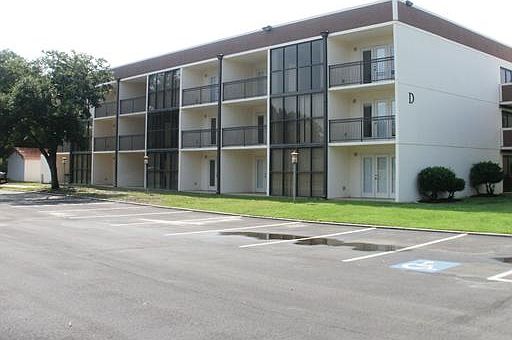1st image of 2046 Beach Blvd