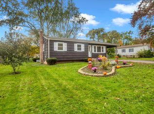 29 Chester Dr, Windsor Locks, CT 06096