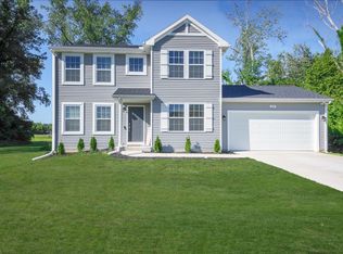 1157 Sonoma Dr, Baroda, MI 49101