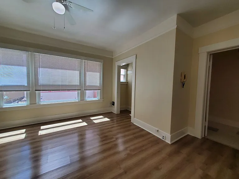 442 8th St #9 — Photo 12