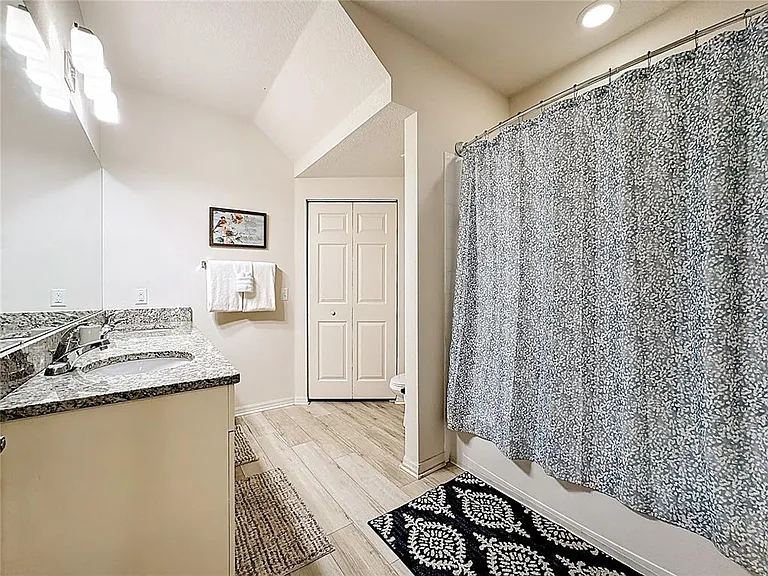 8986 Shine Dr — Photo 24