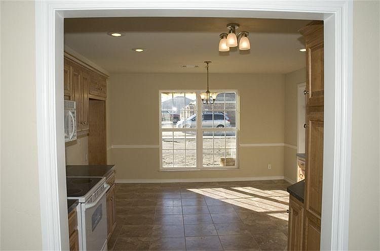 2nd image of 1209 Willow Park Dr