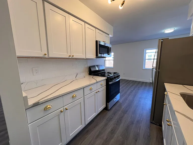 550 Washington Ave #20C — Photo 14