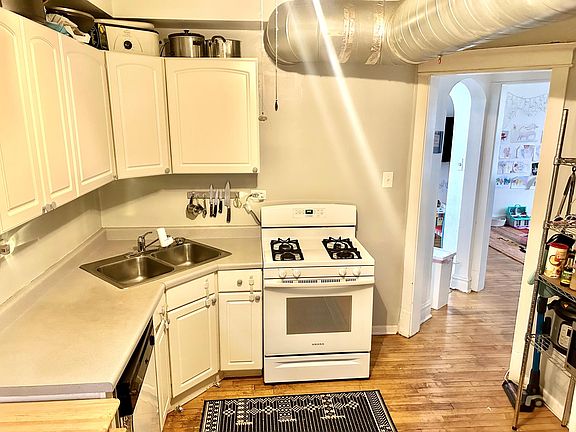 5th image of 5100 N Winchester Ave #2