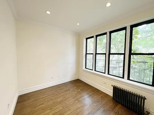 Rented by Avenues Real Estate | media 22