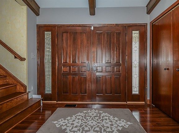 3rd image of 268 Bedford Ln