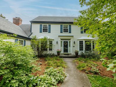 2400 Cedar DRIVE, Brookfield, WI, 53045