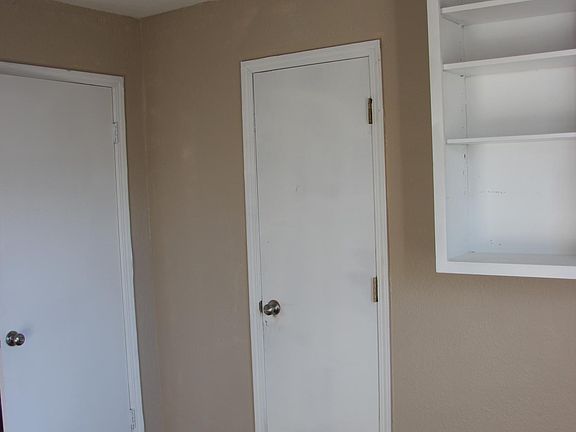 Bedroom3- Wall Shelves