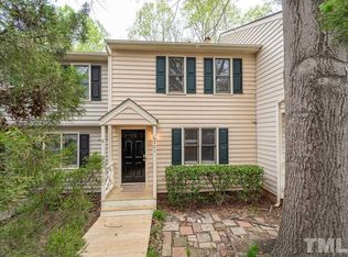 6521 Thetford Ct, Raleigh, NC 27615