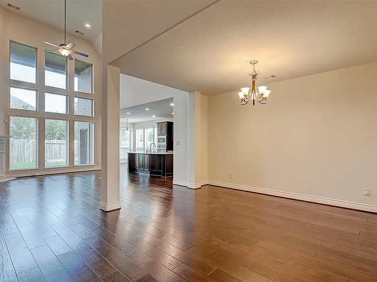 4006 Misty Waters Ln — Photo 9