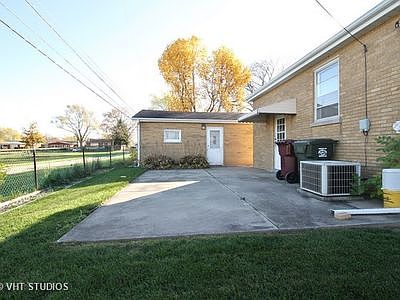 5th image of 321 N Arquilla Dr