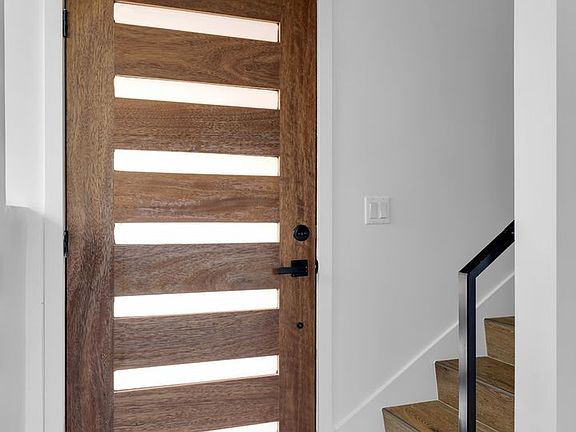 5th image of 1734 Carmona Ave #1/4