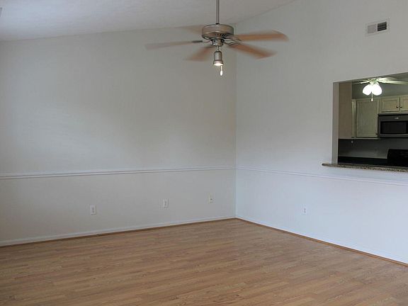 2nd image of 2900 Myrtle St Unit 13
