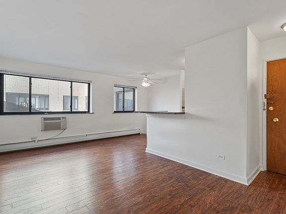 5th image of 6758 N Sheridan Rd APT 230