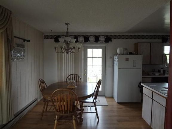 Dining area/ Kitchen