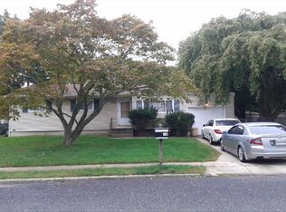 34 Montauk Ave, Brentwood, NY 11717