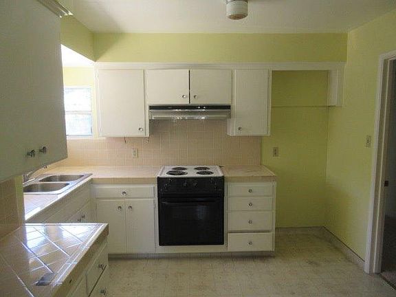 5th image of 3604 E Hammond Ave