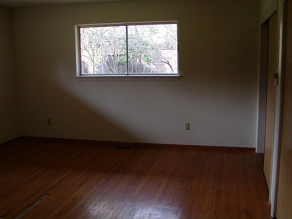 5th image of 7740 Palmyra Dr