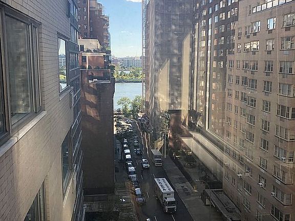 4th image of 411 E 53rd St APT 10F