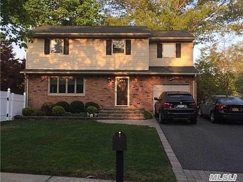1st image of 15 Amherst Ln