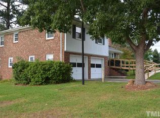 320 Hickory Dr, Clayton, NC 27520