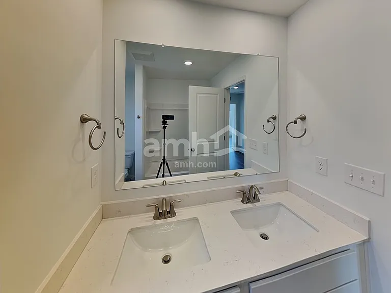 9022 Henley Ave — Photo 16