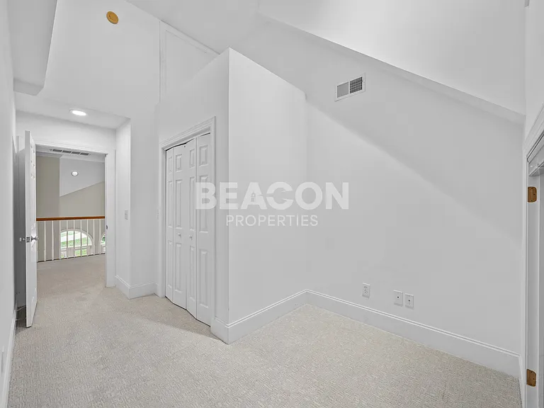 2000 Wycliffe Ct — Photo 35