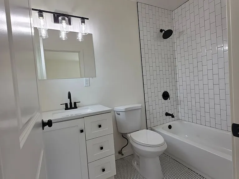 4472 & 4484 Felton St — Photo 5