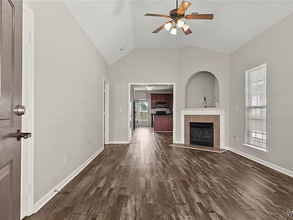 3rd image of 2309 Starlight Dr