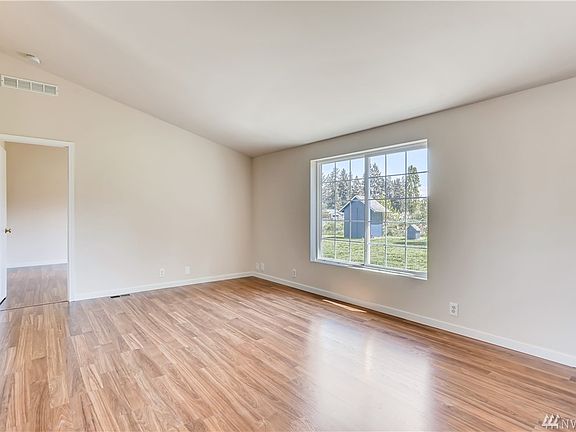 4th image of 4724 172nd Street Ct E