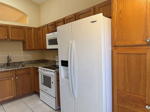 4th image of 16320 SW 103rd Ter