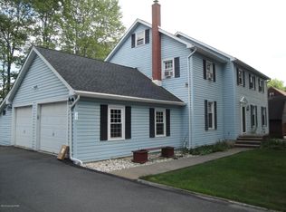 59 E Woodhaven Dr, White Haven, PA 18661