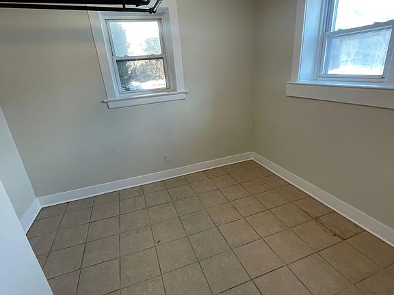 2nd image of 220 Roseville Ave #Bf1