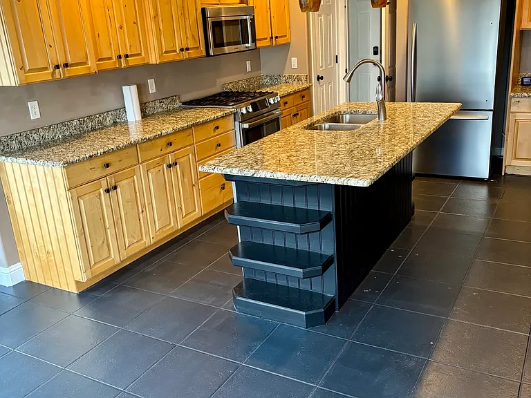 581 E Dorthea Way — Photo 8