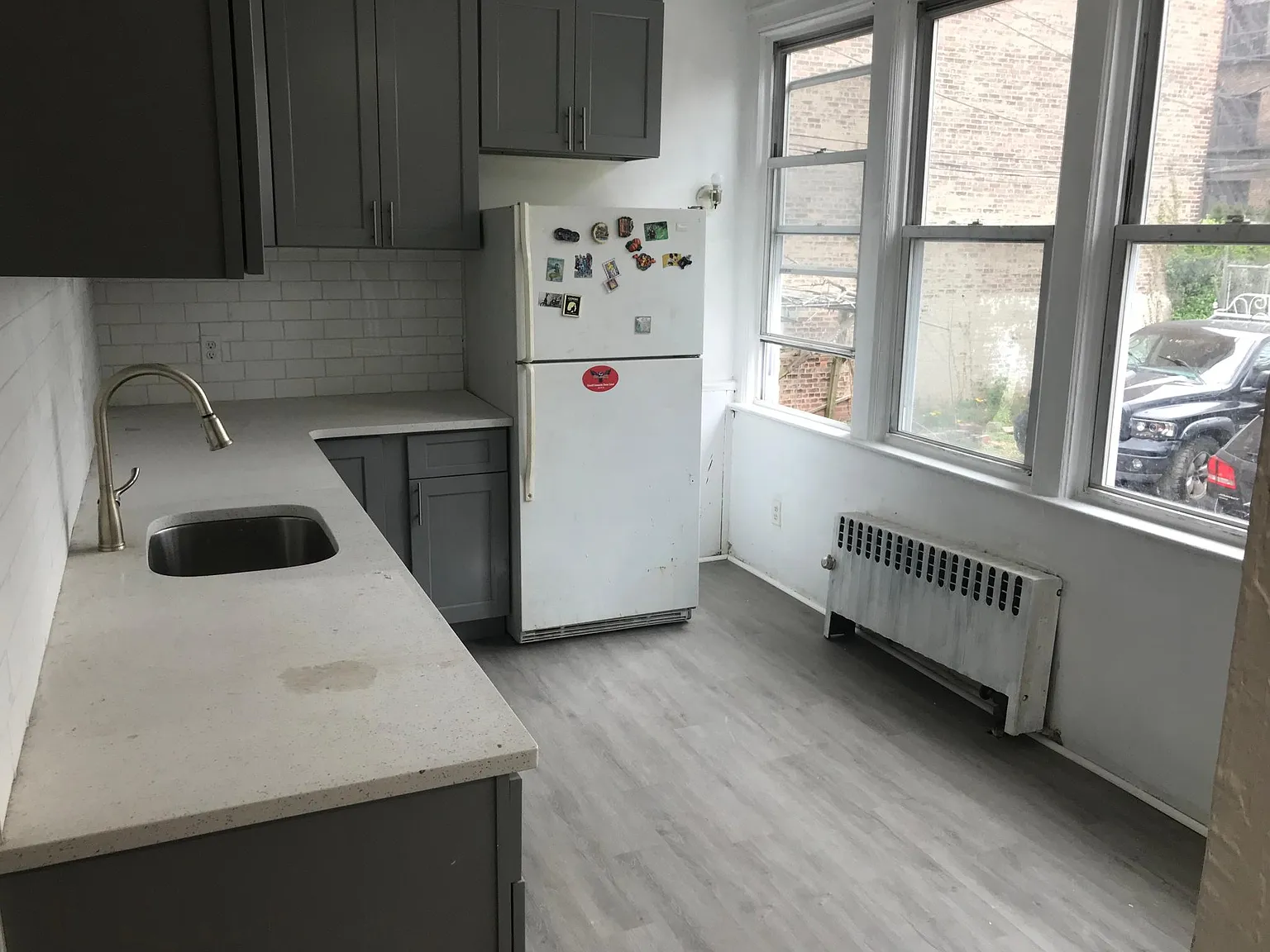 5 bed, 2400 sqft, $800 — Photo 4