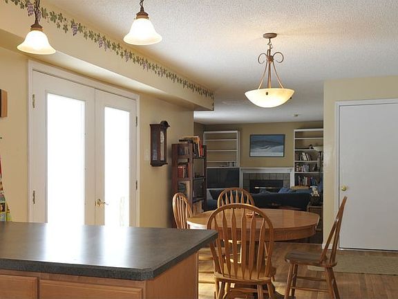 5th image of 4 Snowberry Dr
